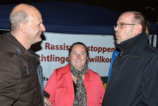 MdL Stefan Zimkeit, die stellvertretende Partei- und Fraktionsvorsitzende Sonja Bongers mit NRW-Arbeitsminister Rainer Schmeltzer auf der Kundgebung des Antifaschistischen Bündnisses