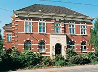 Auch die Bezirksverwaltungsstelle im Rathaus Osterfeld soll erhalten bleiben