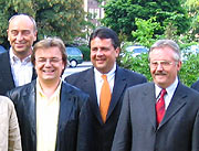 Von links: Oberbürgermeister Burkhard Drescher, Europa-Kandidat Jens Geier, Sigmar Gabriel, OB-Kandidat Klaus Wehling